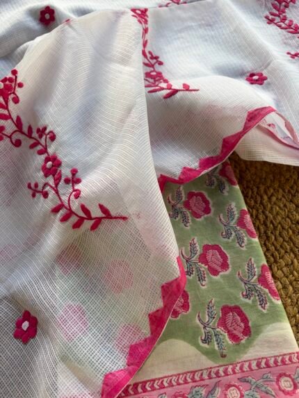 COTTON PRINTED TOP AND PATTI KA KAAM DUPATTA