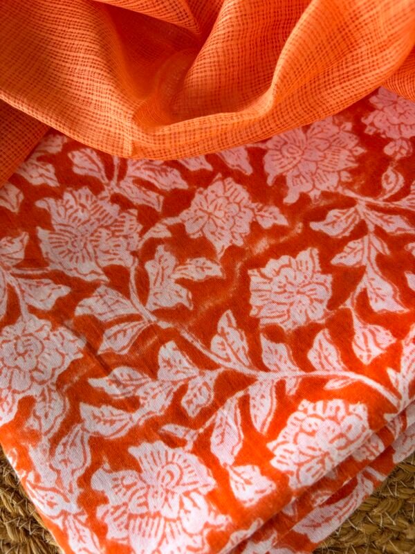 HANDBLOCK PRINTED TOP AND DUAL SHADE KOTA DUPATTA - Image 3