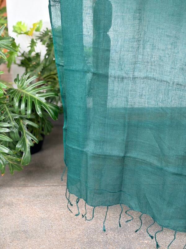 LINEN TOP AND DUPATTA - Image 2