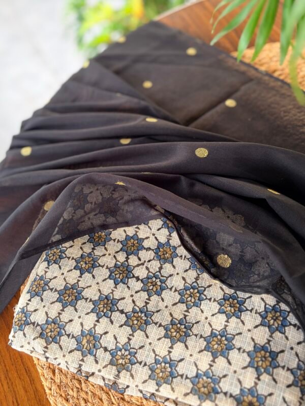 AJRAK KOTA COTTON TOP AND MUL COTTON DUPATTA - Image 3