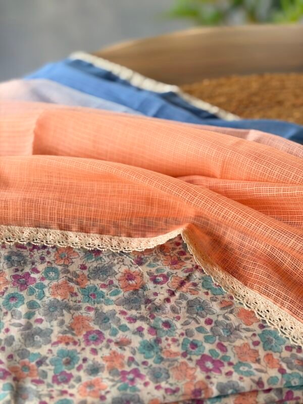 HANDBLOCK PRINTED MUL TOP AND DUAL SHADE KOTA COTTON DUPATTA - Image 4