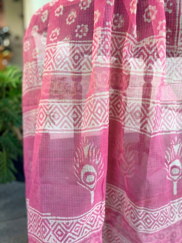 TEPCHI KOTA COTTON TOP AND HANDBLOCK PRINTED KOTA DUPATTA - Image 4